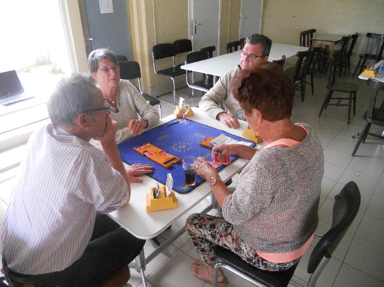 FI15_62.jpg - Leon en Willy spelen tegen Maria en Marlene