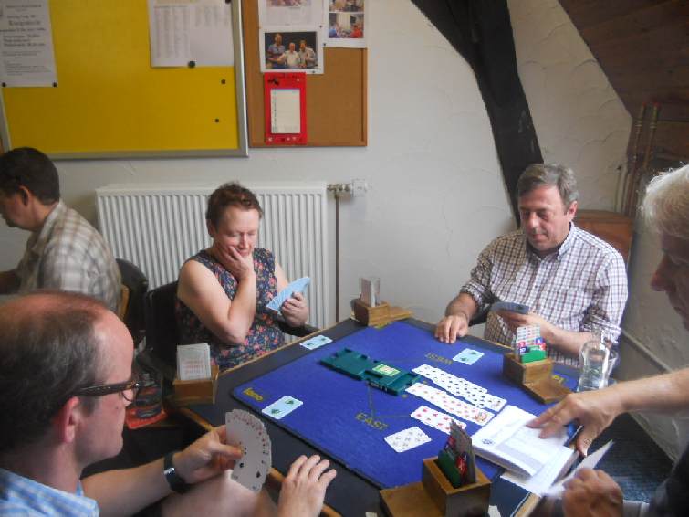 MDS_028.jpg - Tof en Wim, tegen Linda en Marc